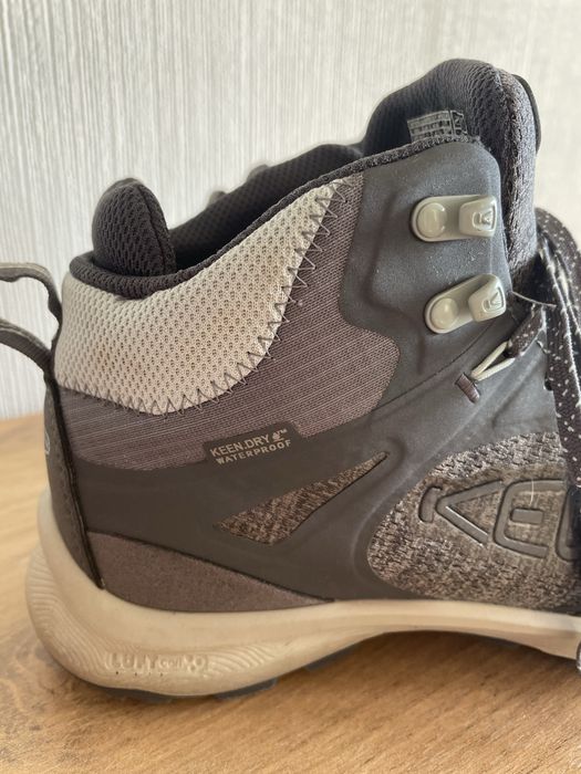 Демісезонні ботинки Keen 38 розмір
