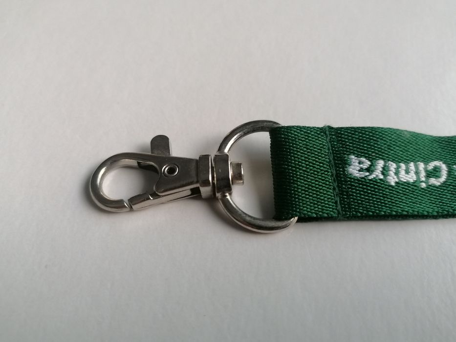 Porta-chaves em tecido com publicidade da cerveja Cintra

. Envio em embalagem cuidada e protegida.
. Envio rápid