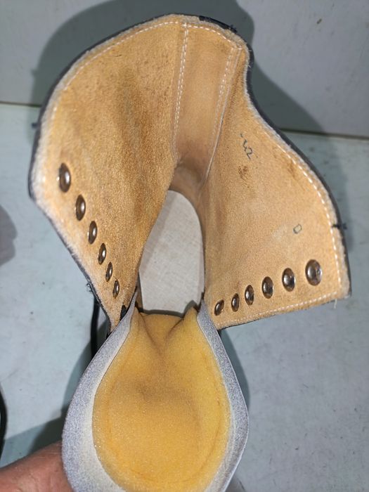 Łyzwy figurowe TANGO skóra rozmiar 42