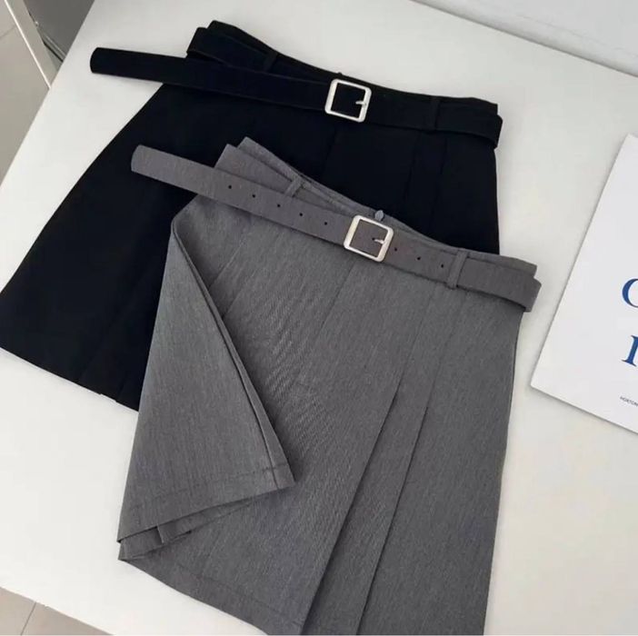 Стильна спідниця в довжині міні