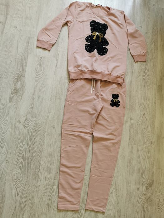Sprzedam piękny dres