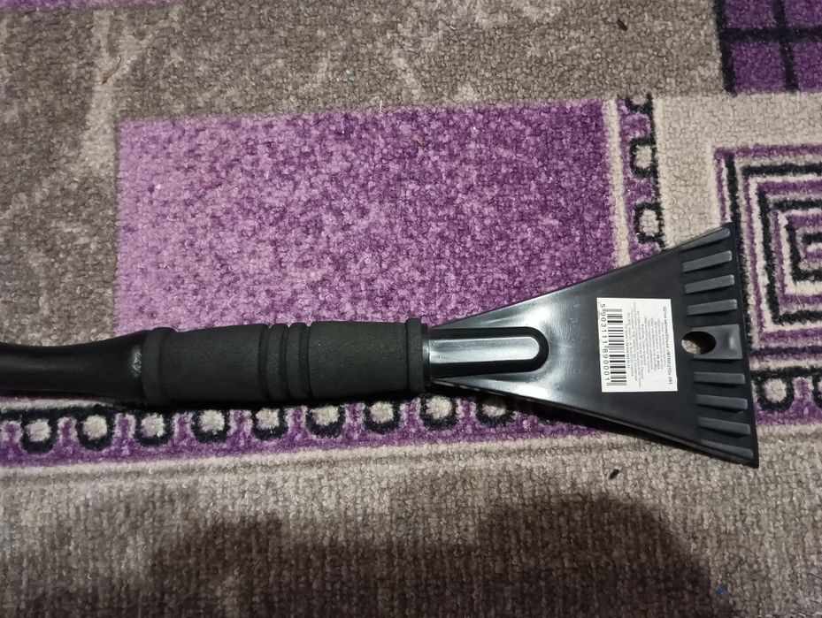 Щітка для авто,скребок,шкребок