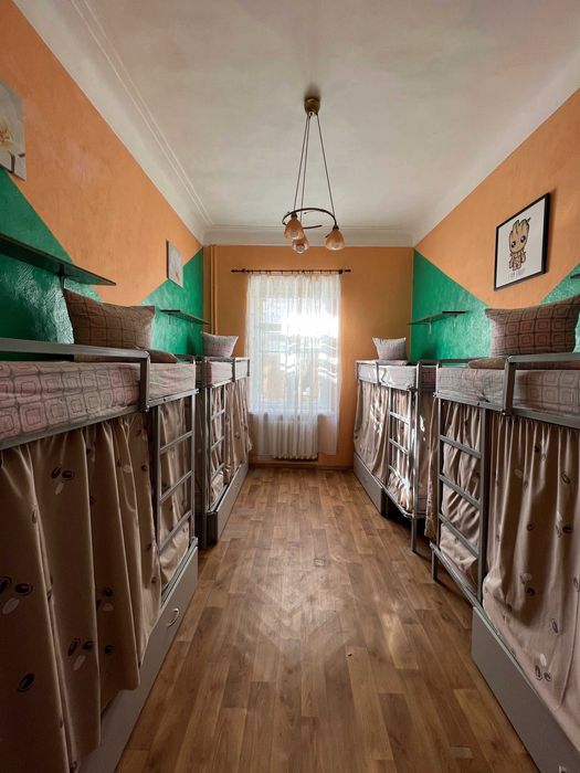 Хостел - метро Площа Українських Героїв 5 хв | Без відкл/Гаряча вода!