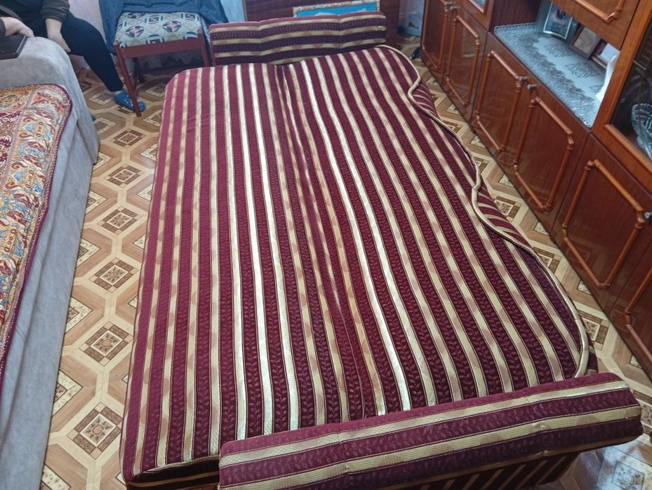 продам диван книжка