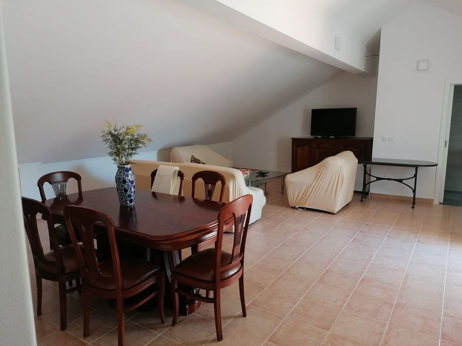 T3 Apartamento em águas furtadas