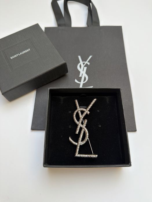 Broszka YSL srebrna 7 cm