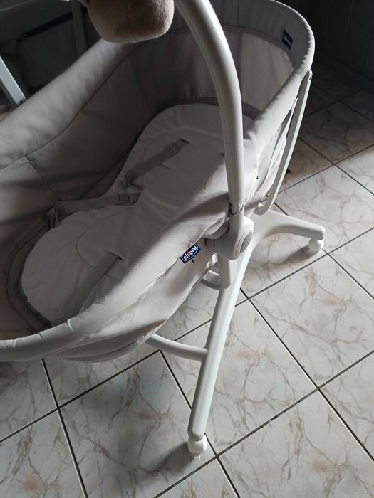 Chicco Baby Hug 4w1 – wielofunkcyjne łóżeczko dziecięce