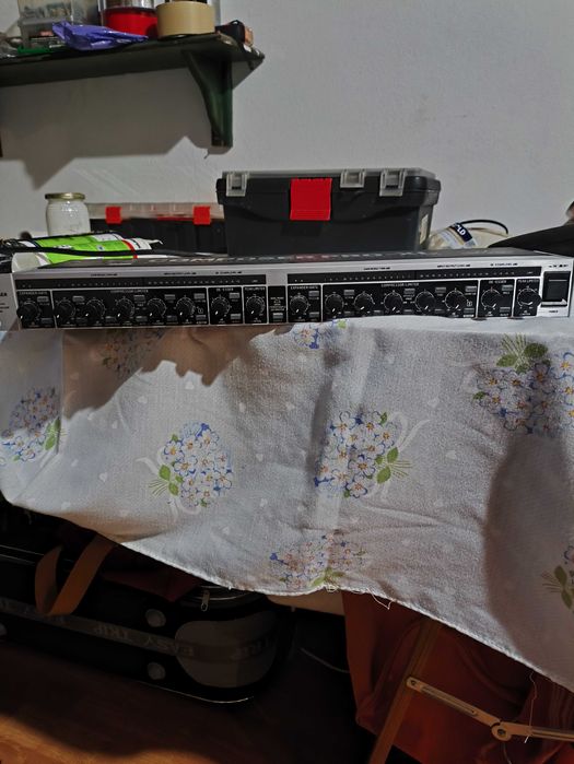 Vendo compressor limitador behringer