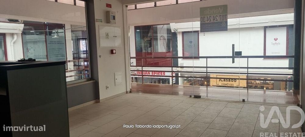 Loja / Estabelecimento Comercial em Sé e São Lourenço de 97,00 m2
