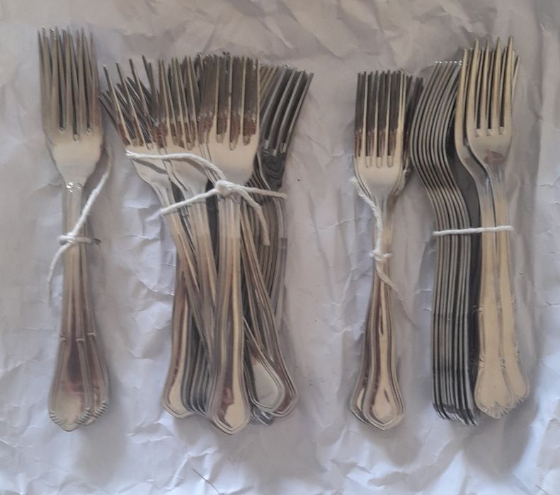 Talheres inox novos - 1€/uni