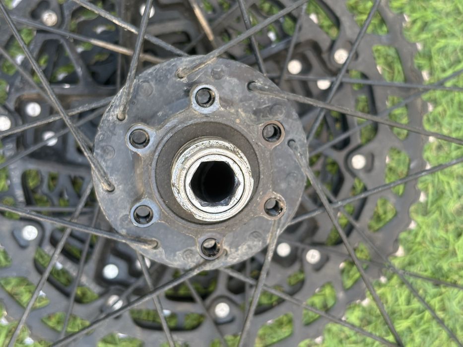 Rodas 29” de rolamentos cepo Shimano/Sram 12v