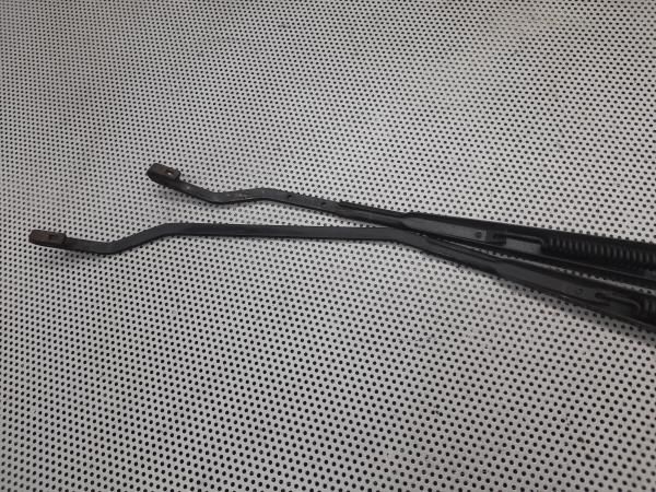 Haste / braço de escova limpa vidros frente direita MAZDA 323 P V (BA)