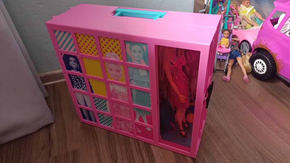 Garderoba Barbie