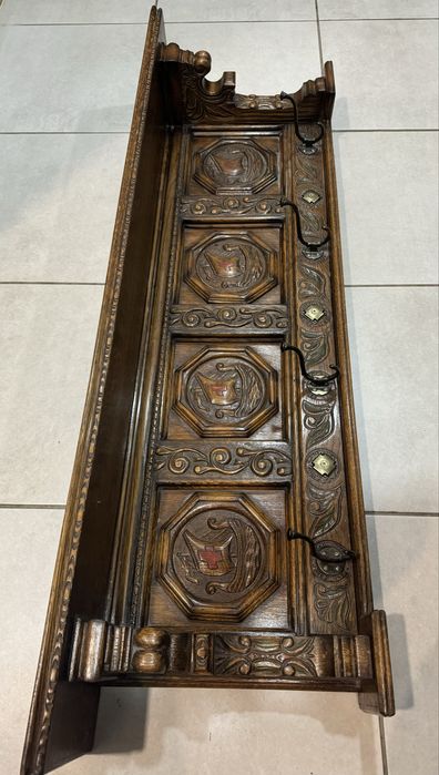 Вішалка настінна