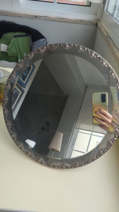 Espelho com rebordo em prata, antiguidade