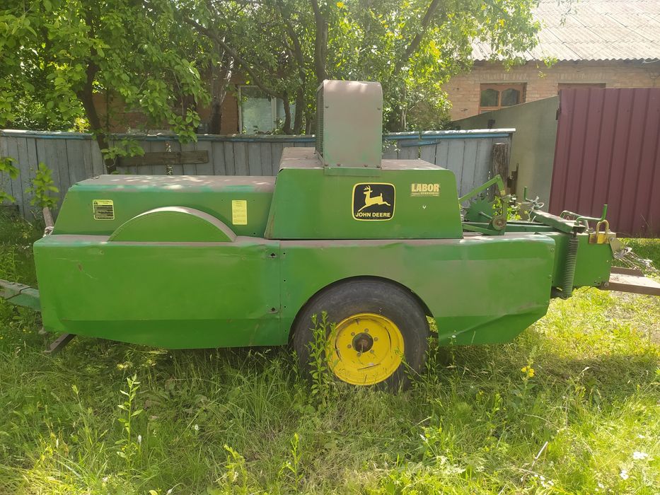 Продам прес Джон дір 330