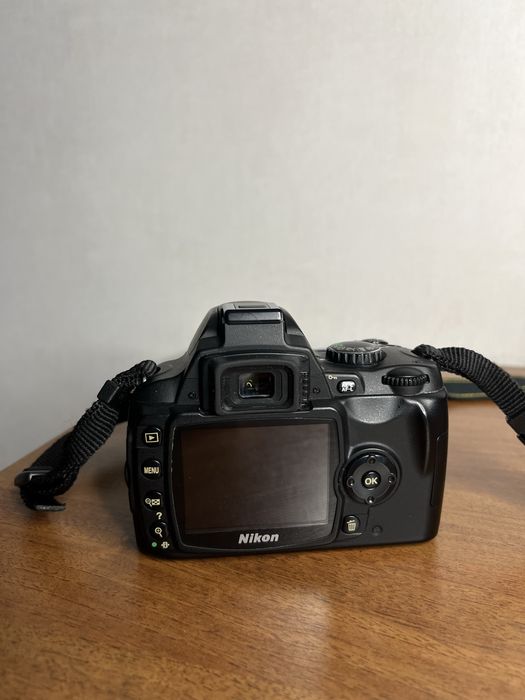Дзеркальний фотоапарат Nikon D40