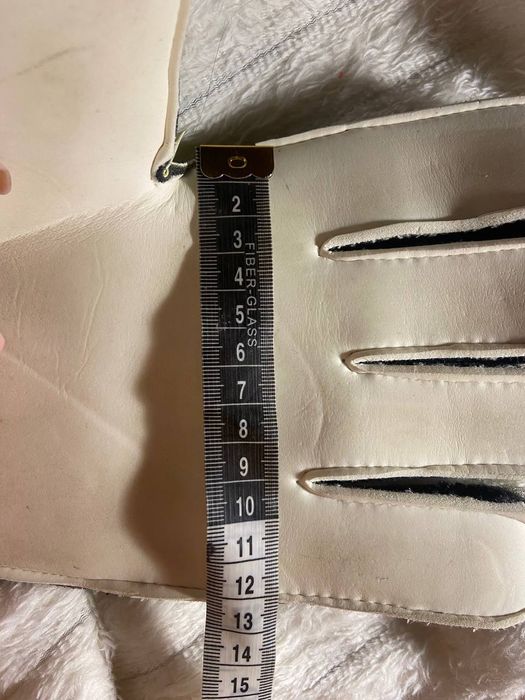 Перчатки футбольні