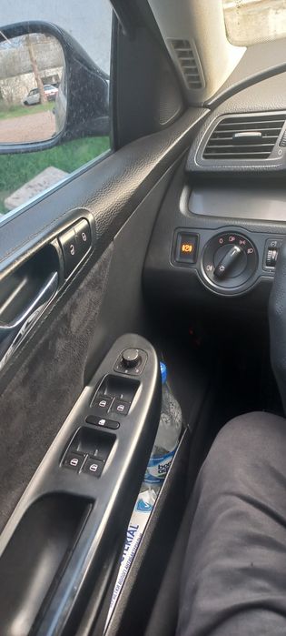 Авто  PASSAT B6  2.0 fsi