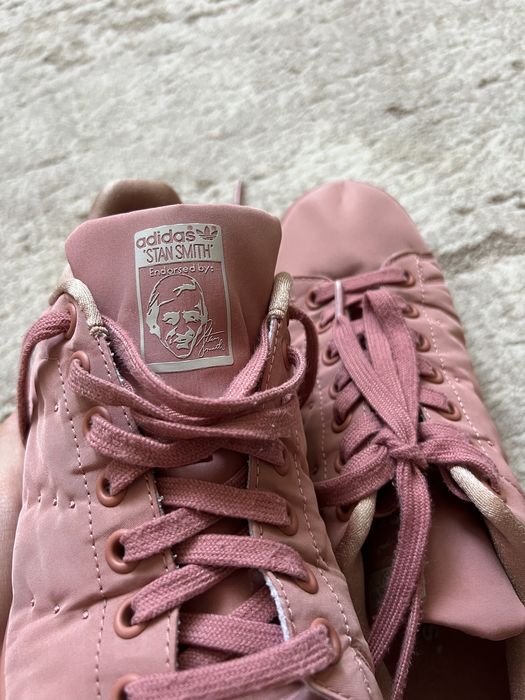 Кросівки adidas жіночі