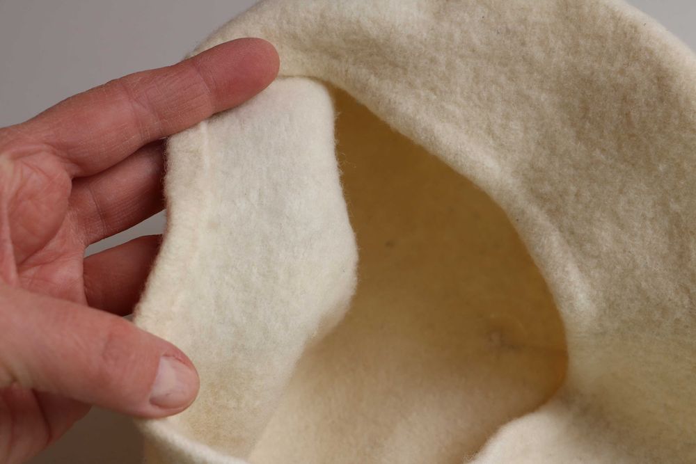 Берет класичний бежевий вовна