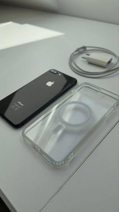Apple iPhone 8 Plus 64 GB 