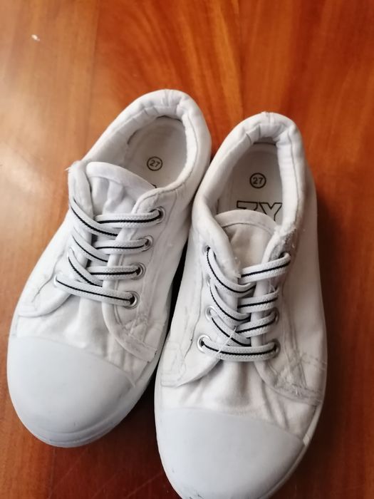 Sapatilhas criança T 27