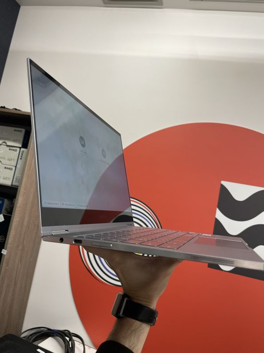 Продам хромбук chromebook 	модель 930QCA-K02