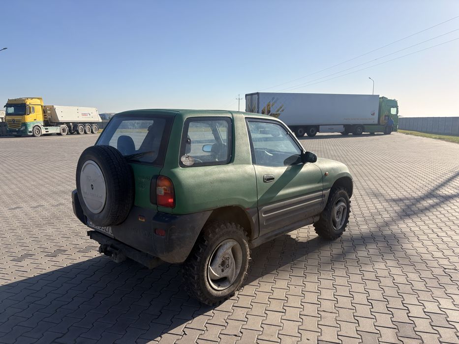 Toyota Rav4 niski przebieg