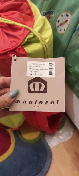 Cortina + colcha + tapete