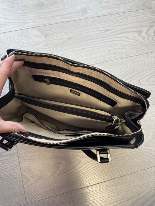 Сумка Guess велика