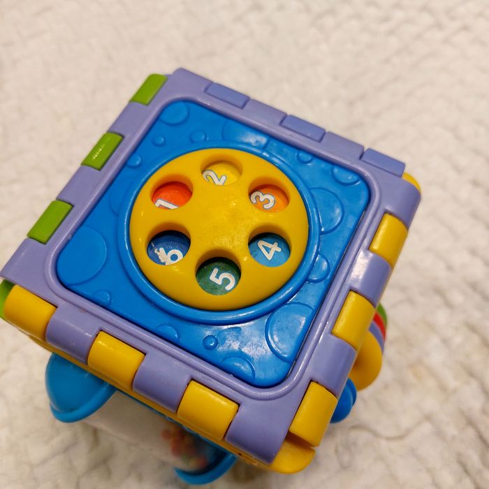 Розвиваючий куб-пазл