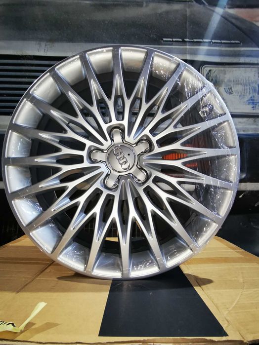 Koła  Audi A3 S3 8V  18" 8" et46 org j.nowe