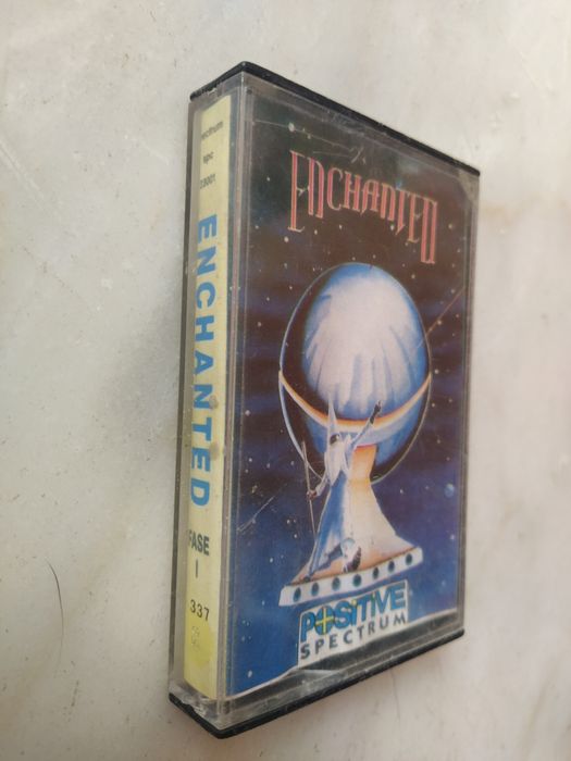 Jogo Pinball para Spectrum "Enchanted"