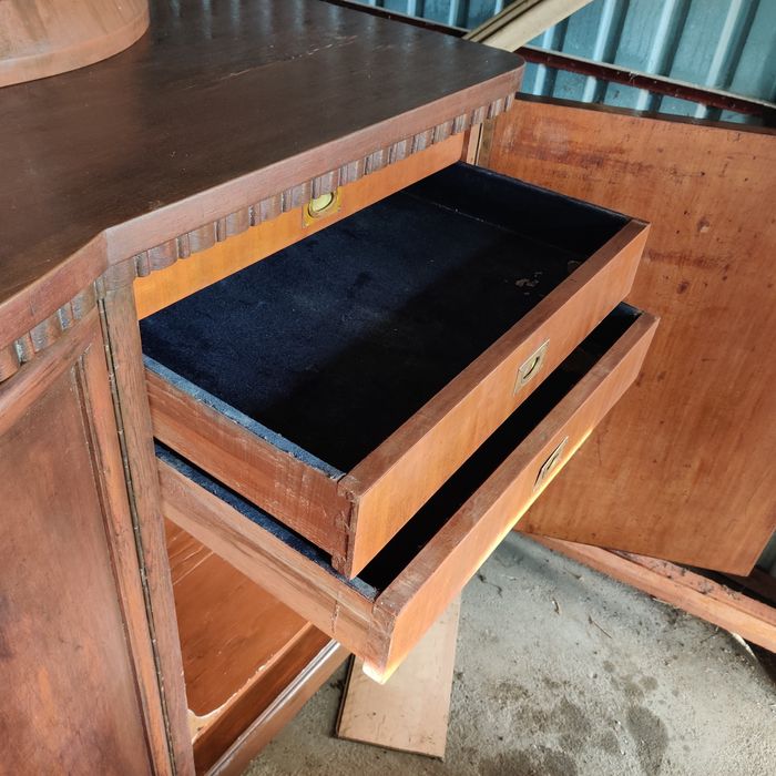 Kredens z nadstawką, komoda