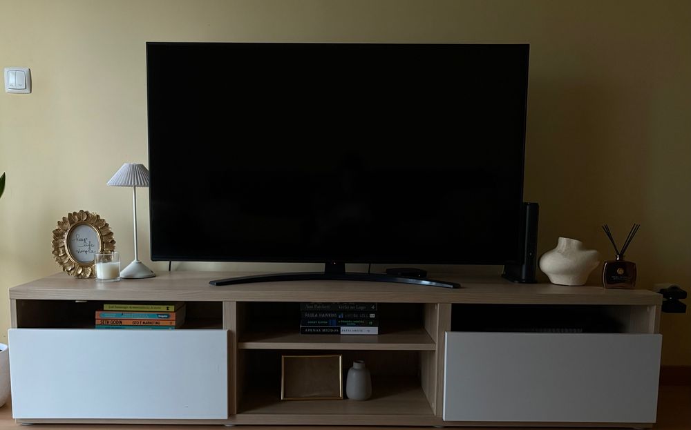 Movel Tv branco e madeira
