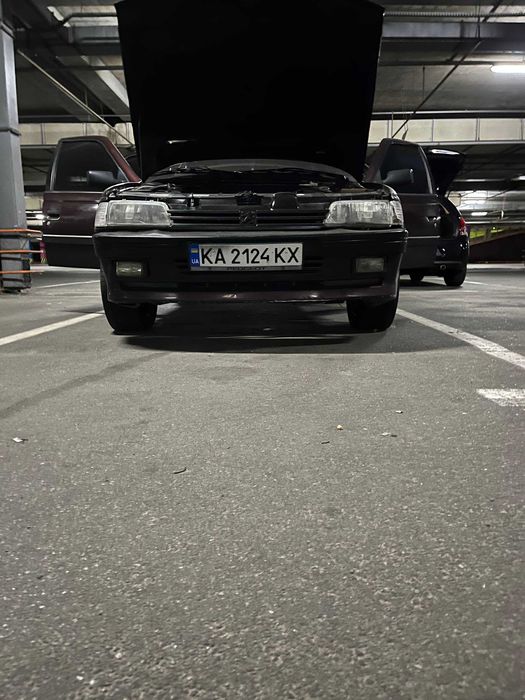Легковий автомобіль