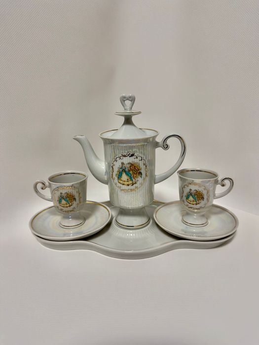 Фарфоровий кавовий сервіз