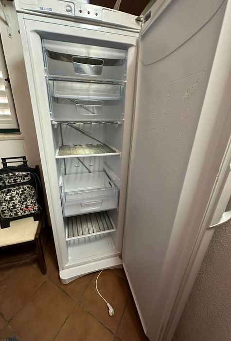 Indesit Arca vertical, Class A