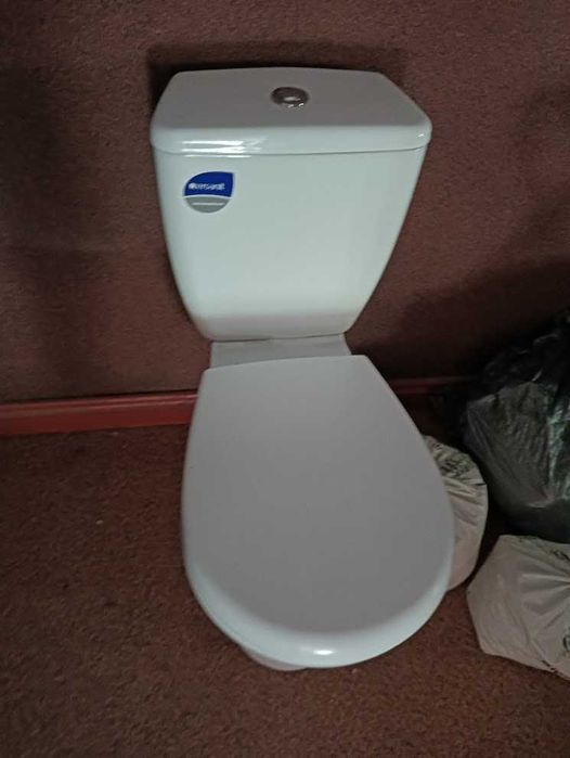 Miska WC z dolnopłukiem i deską typ Warszawski