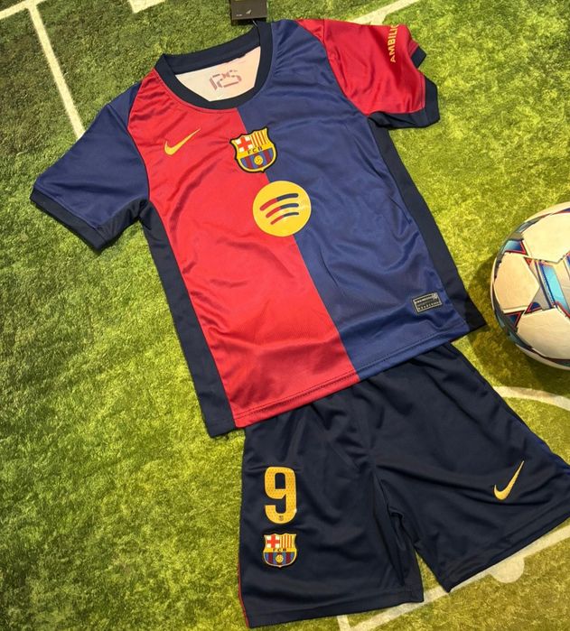 FC Barcelona 145-155cm komplet Lewandowski koszulka + spodenki