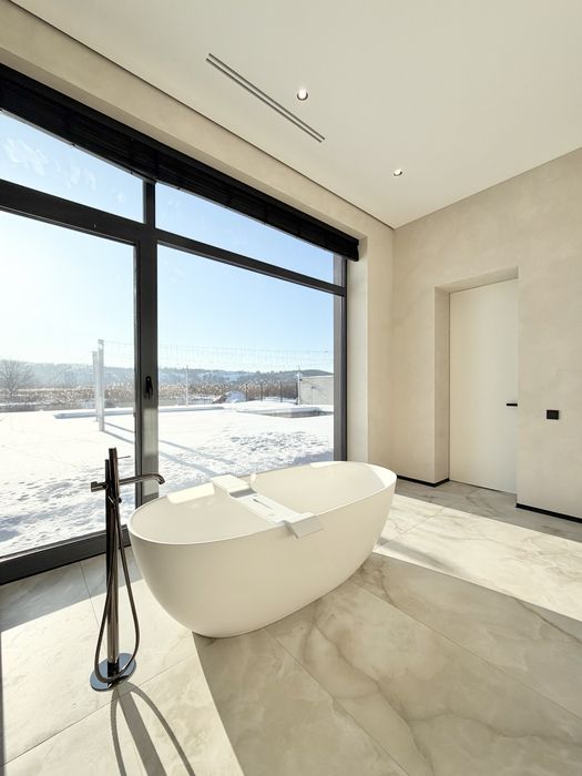 Будинок 364 м² з виходом на воду,басейн Романків Новообухівська траса