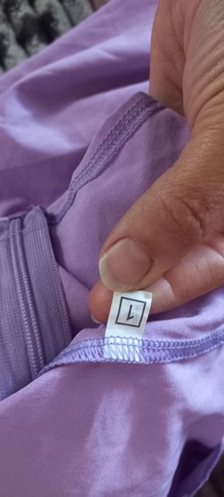 Сукня з рукавами