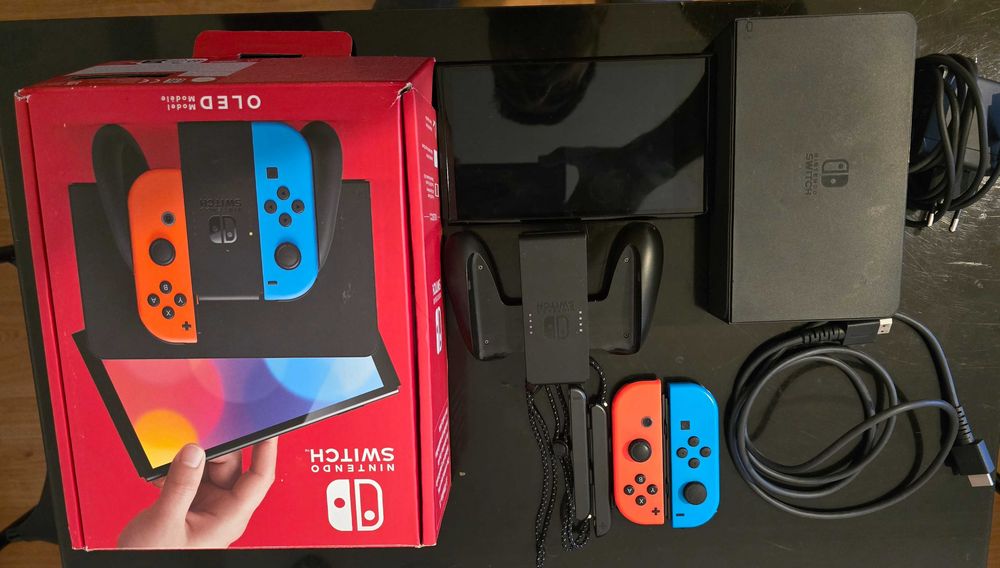 Nintendo switch, 2 comandos, 2 jogos.