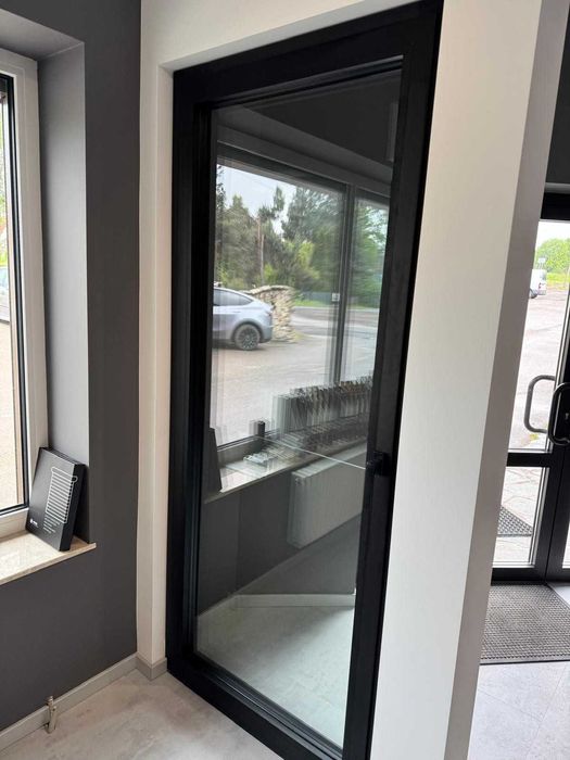 Okno balkonowe aluminiowe. Okno balkonowe 970 x 2250 czarne ALU. Z ekspozycji w stanie idealnym.