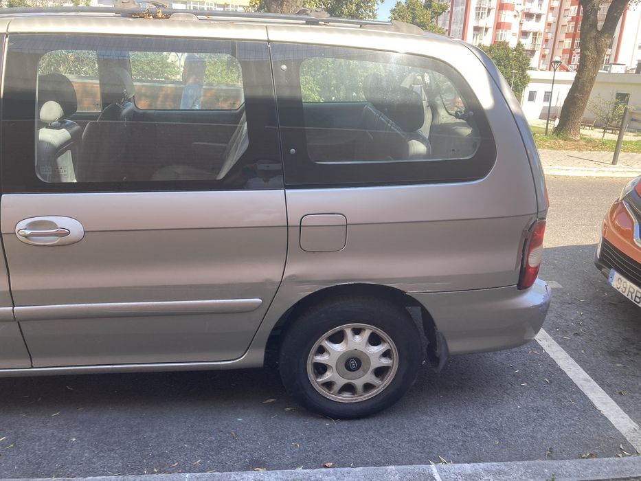 Kia carnival ano 2000
