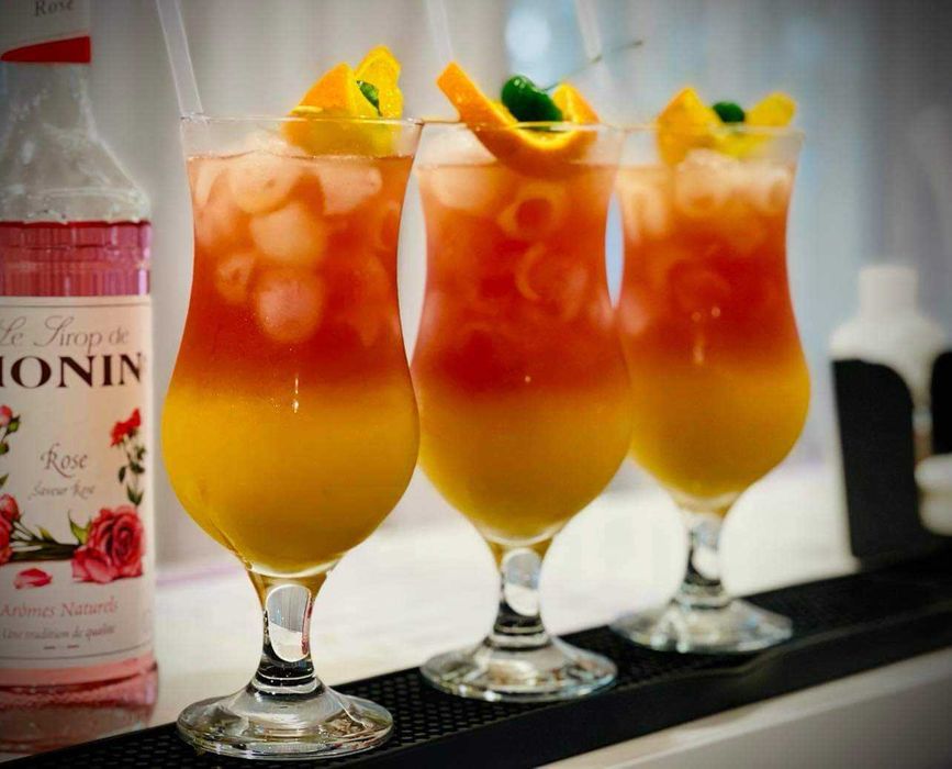 Barman na wesele - Drink bar - Napis LOVE - Taniec w chmurach