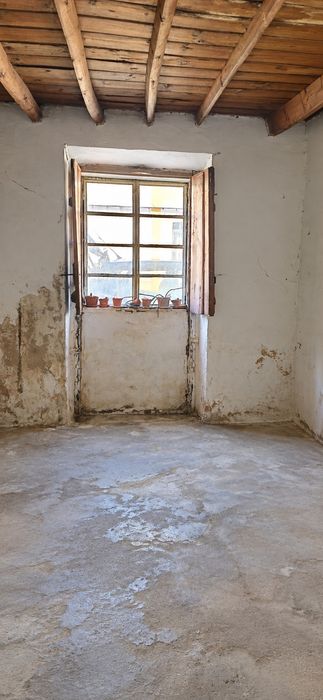 Casa Rústica T4 com Terreno e poço para recuperar - Alentejo
