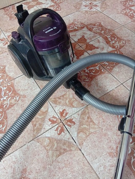 Пилосос Bosch в гарному стані