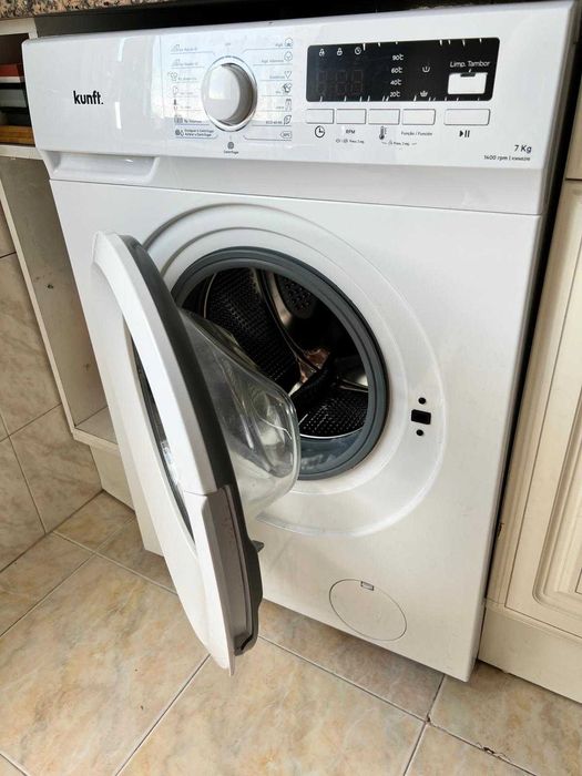 Máquina de Lavar Roupa KUNFT